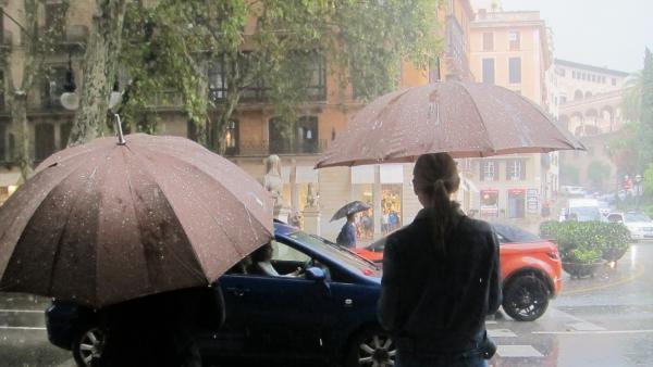 Imagen de fuertes lluvias y tormentas registradas en Baleares.